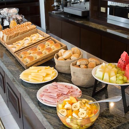 Embajador Hotel 부에노스아이레스 외부 사진